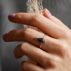 Unusual engagement ring with salt'n'pepper diamond KELLIS Thumbnail