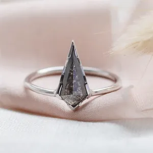 Unusual engagement ring with salt'n'pepper diamond KELLIS Thumbnail