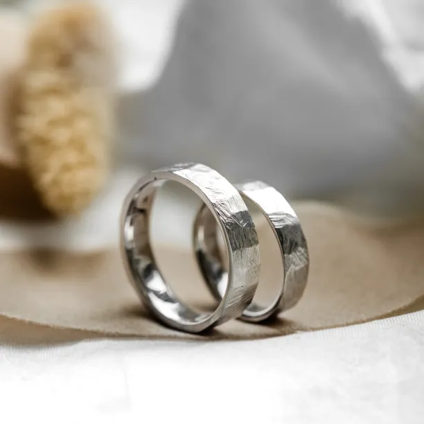 Platinum wedding rings with bevelled surface BOMM Image