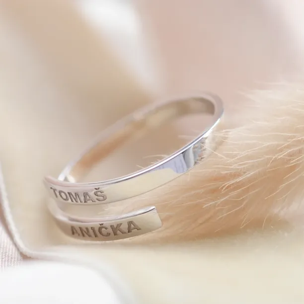 Gold spiral ring with kids names MATTEO Image