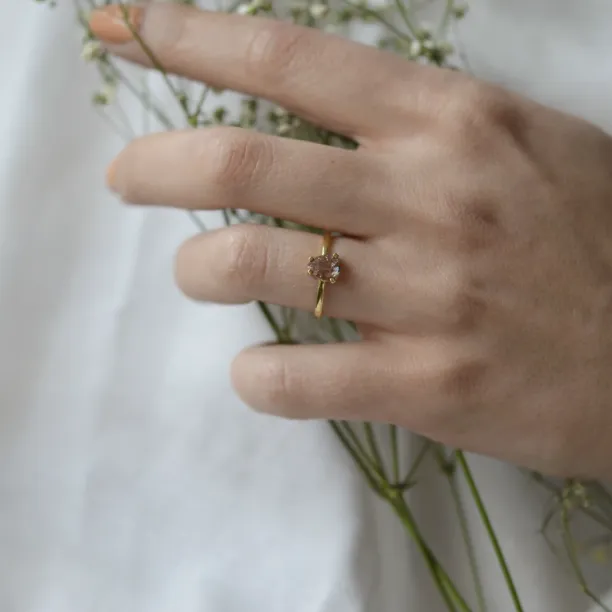 Gold ring with pear salt and pepper diamond BERTA Image