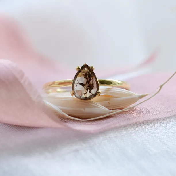 Gold ring with pear salt and pepper diamond BERTA Image
