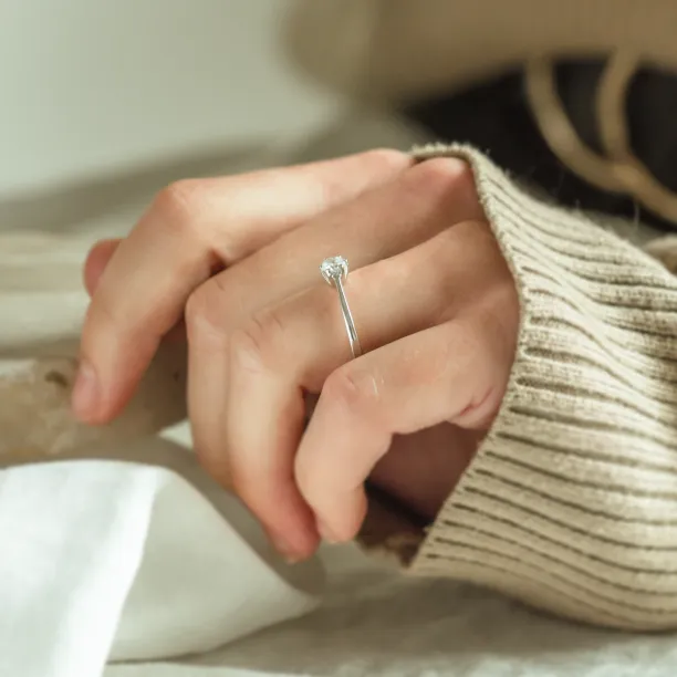 Classic engagement ring with lab-grown diamond STAMO Image