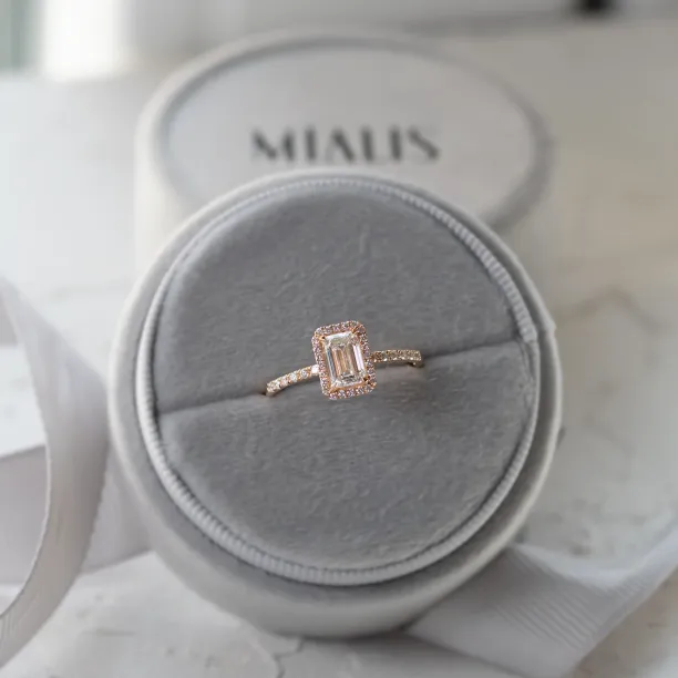 Luxury lab-grown diamond engagement ring CELESTE Image