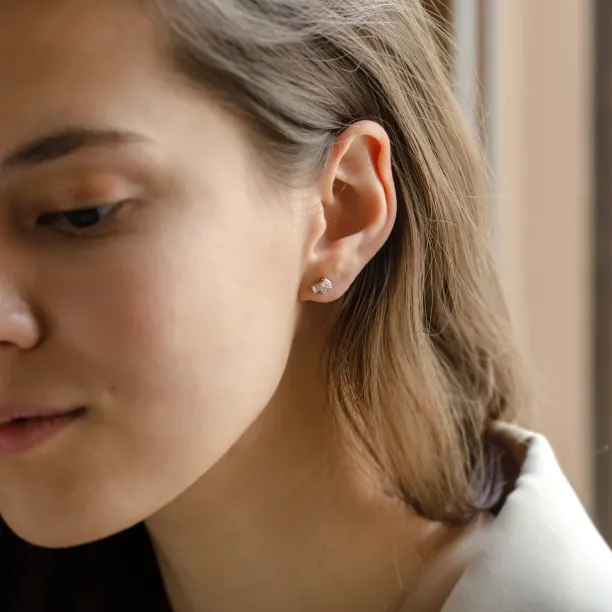 Gold earrings with cluster moissanites CARMEN Image