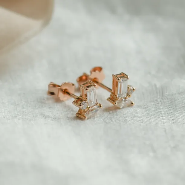 Gold earrings with cluster moissanites CARMEN Image