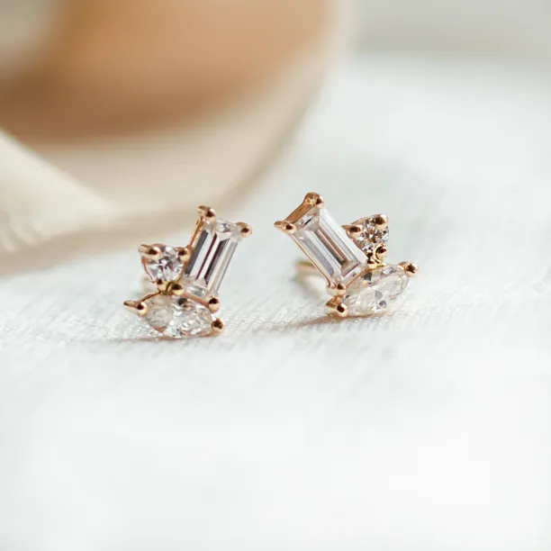 Gold earrings with cluster moissanites CARMEN Image