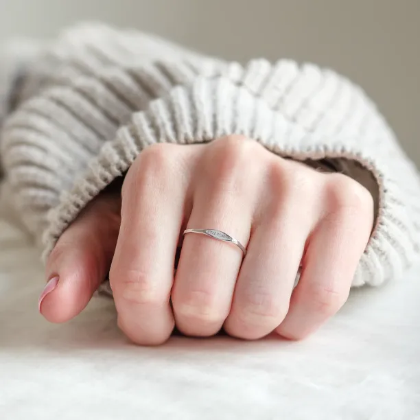 Gold ring with diamond with engraving heart VENI Image