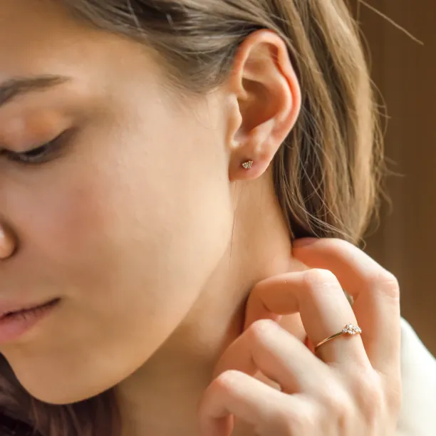 Minimalist gold cluster earrings with diamonds TAYLA Image