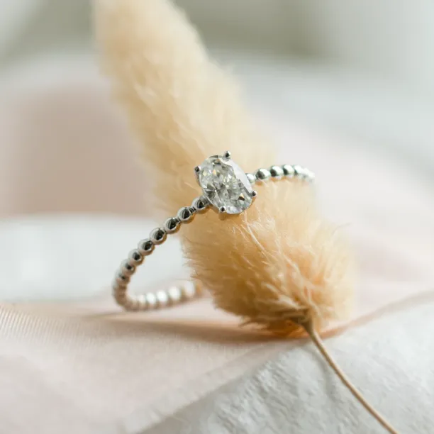Minimalist beaded ball ring with moissanite CARLIN Image