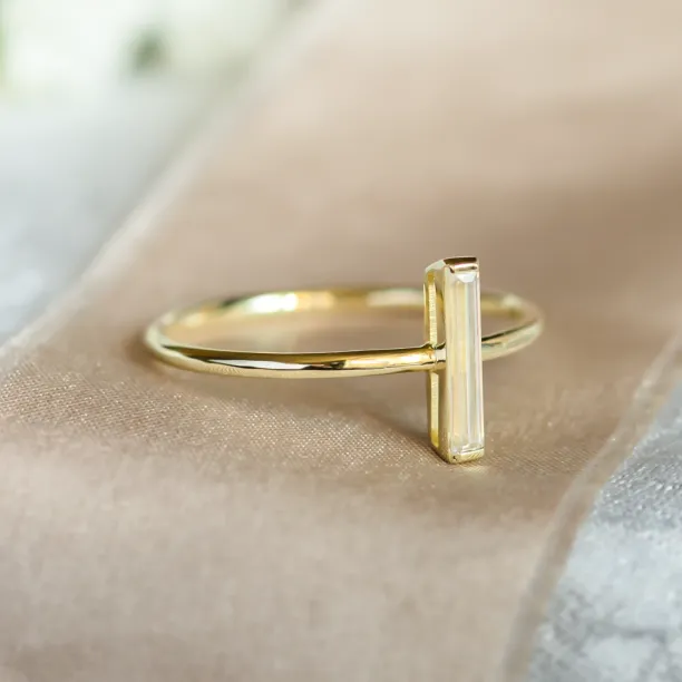Minimalist moissanite ring PERCY Image