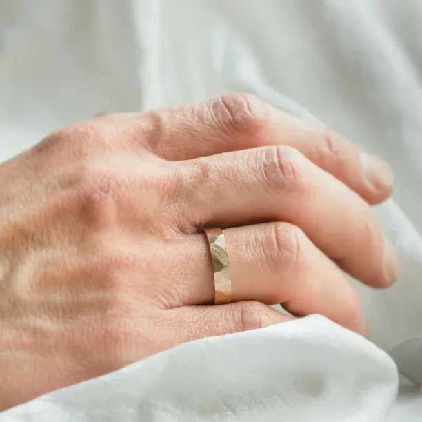 Gold hammered wedding rings BOMM Image