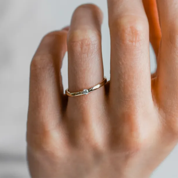 Minimalist diamond engagement ring HAIM Image