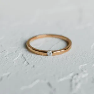 Minimalist diamond engagement ring HAIM Thumbnail