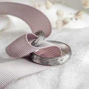 Black wedding rings with woodbark surface EBEN Thumbnail