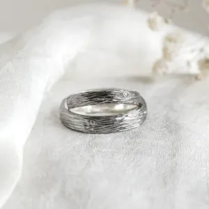 Black wedding rings with woodbark surface EBEN Thumbnail