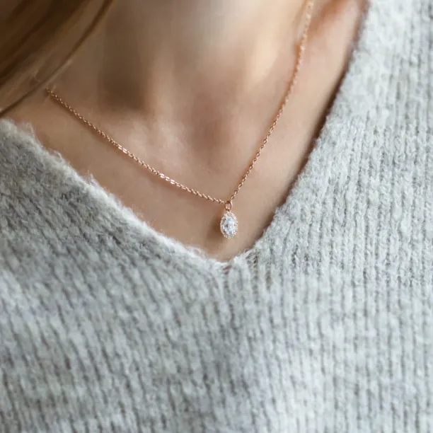 Gold necklace with moissanites GRANNY  Image