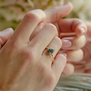 Minimalist engagement ring with moss agate FREYA Thumbnail