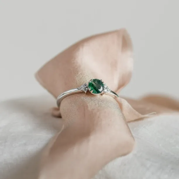 Noble gold ring with moss agate and diamonds MONNY Image