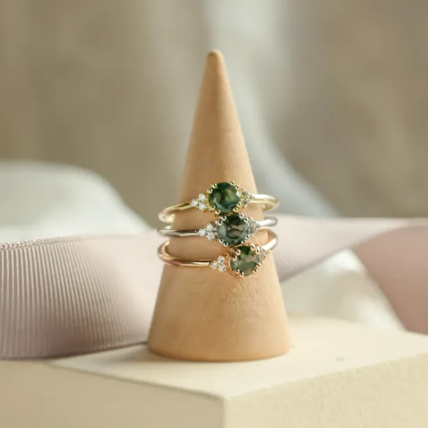 Noble gold ring with moss agate and diamonds MONNY Image