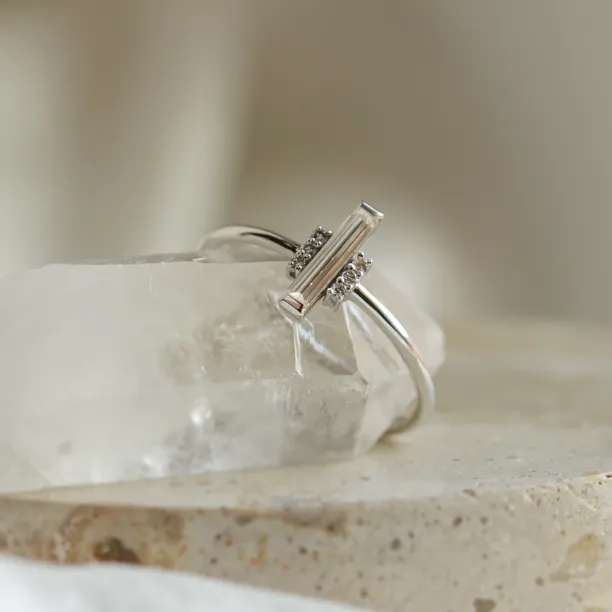An unconventional engagement ring with a central baguette moissanite ETHEL Image
