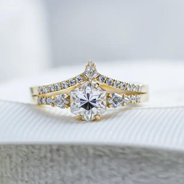Elegant wedding set with moissanites HARPER Image