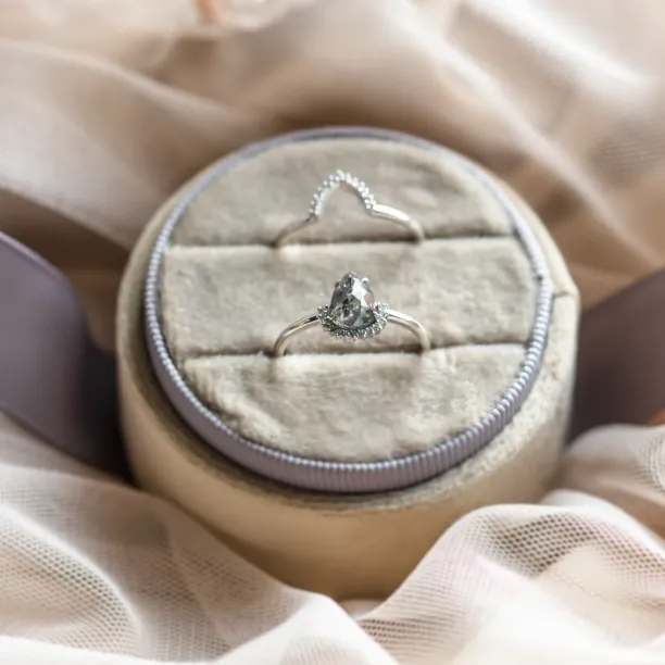 Engagement set of rings with diamonds ASHLEY Image