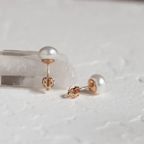 Pearl stud earrings VASKI Image