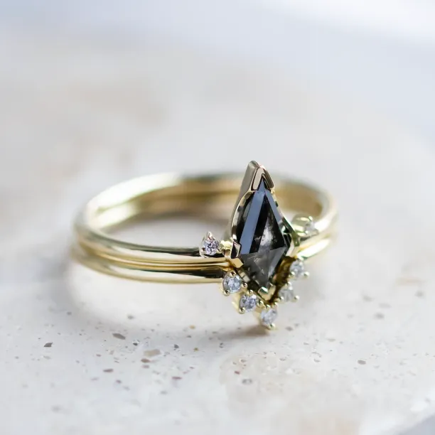 Salt and pepper diamond and classic diamond ring set DIVINITY Image