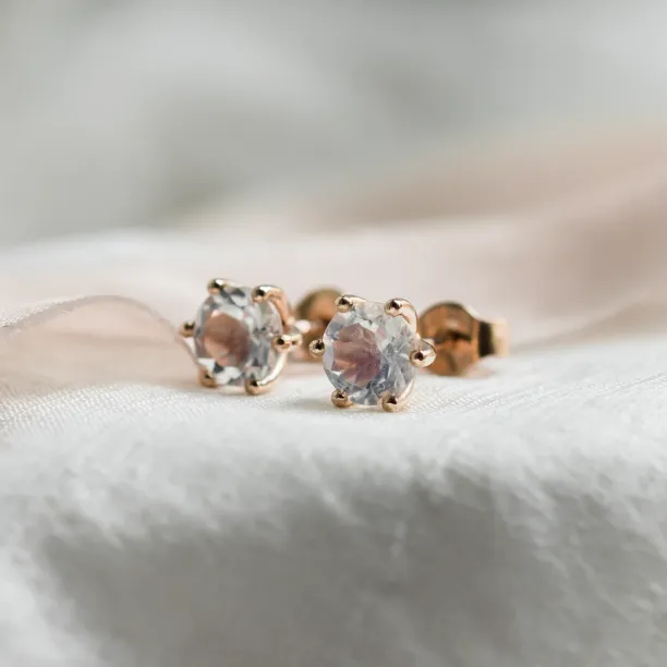 Stud earrings with white moonstone JULIET Image
