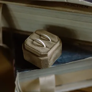 Gold relief wedding rings MIKE Thumbnail