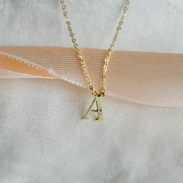 VERTE Name gold diamond pendant Image