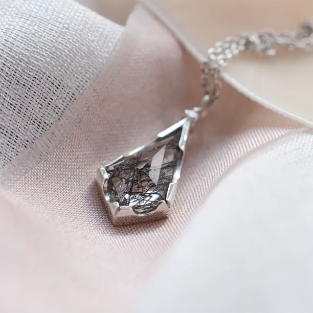 Rutilated quartz pendant with diamond MATTIAS Image