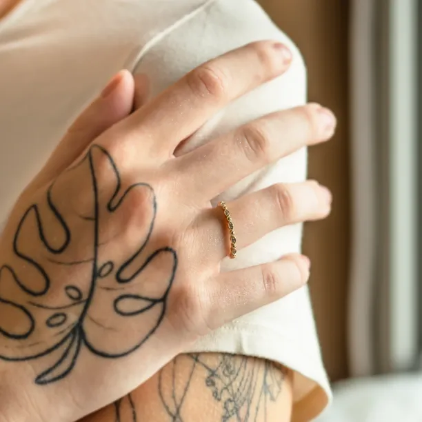 Elegant diamond wedding rings HONEY Image