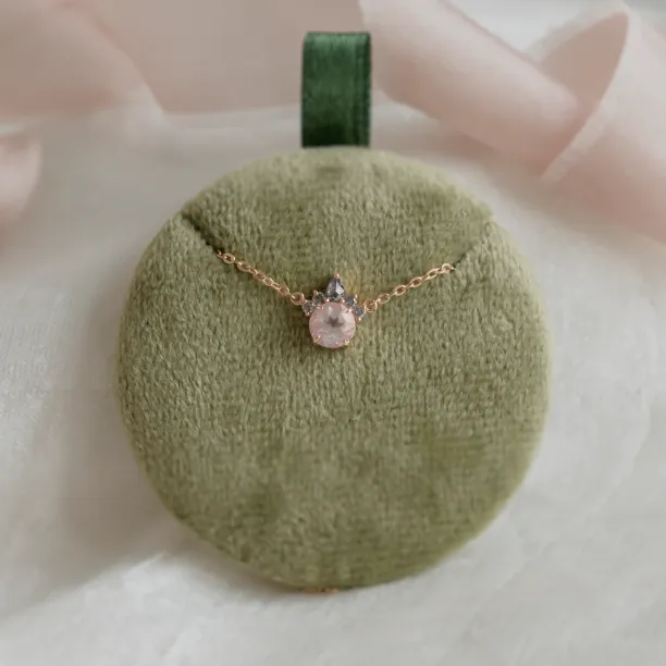 Cluster neklace with morganite and salt and pepper diamonds FLAMINGO Image