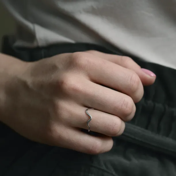Gold mountain minimalist ring ALPINE Image