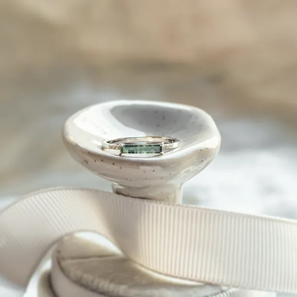 Gold ring with baguette moss agate and diamonds ELLETH Image