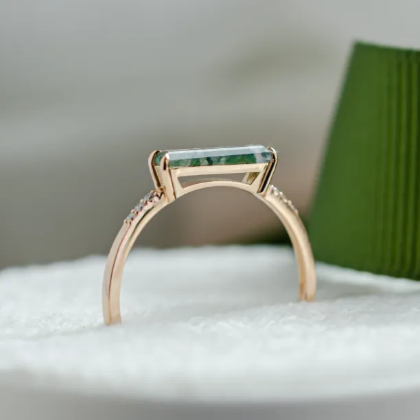 Gold ring with baguette moss agate and diamonds ELLETH Image