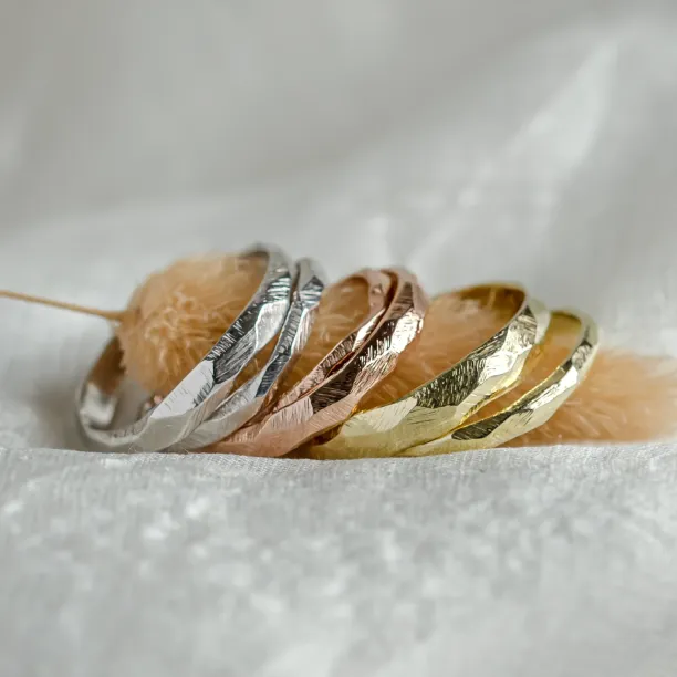 Unusual diamond wedding bands DARLING Image