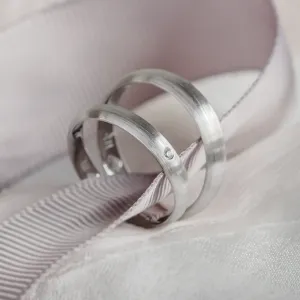 Matt white gold wedding rings with diamond D-SHAPE Thumbnail