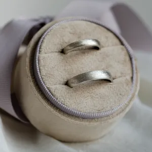 Matte wedding bands with florentine surface CALCOLO Thumbnail
