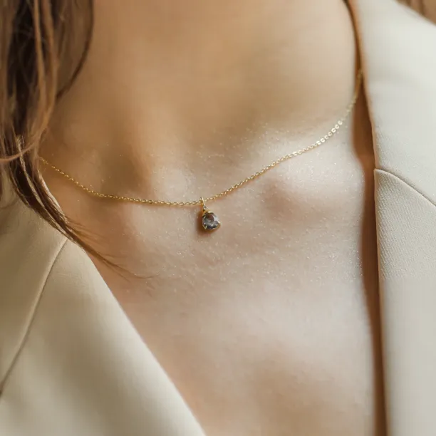 Pendant with salt and pepper and classic diamond TASH Image