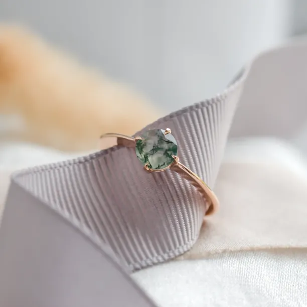 Minimalist moss agate enagegement ring THOR Image