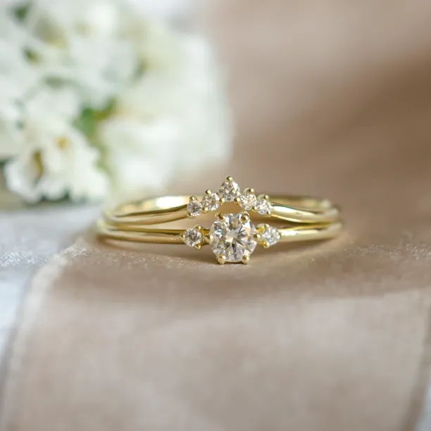 Minimalist curved diamond wedding ring UMA Image