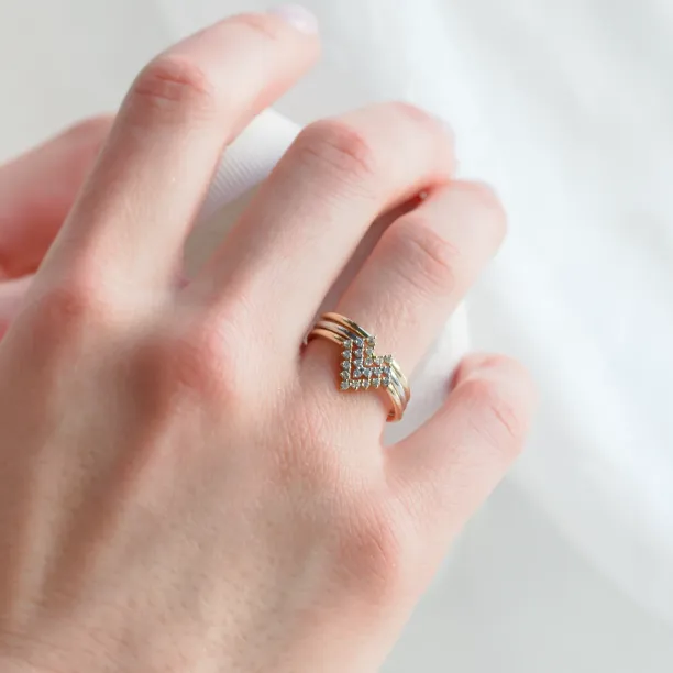 Minimalist curved ring with diamonds REGGIE Image