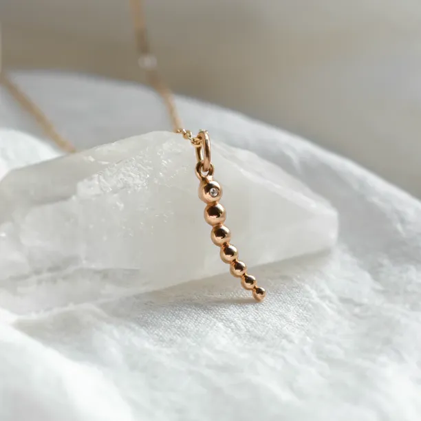 Minimalist diamond necklace CLAUDE Image