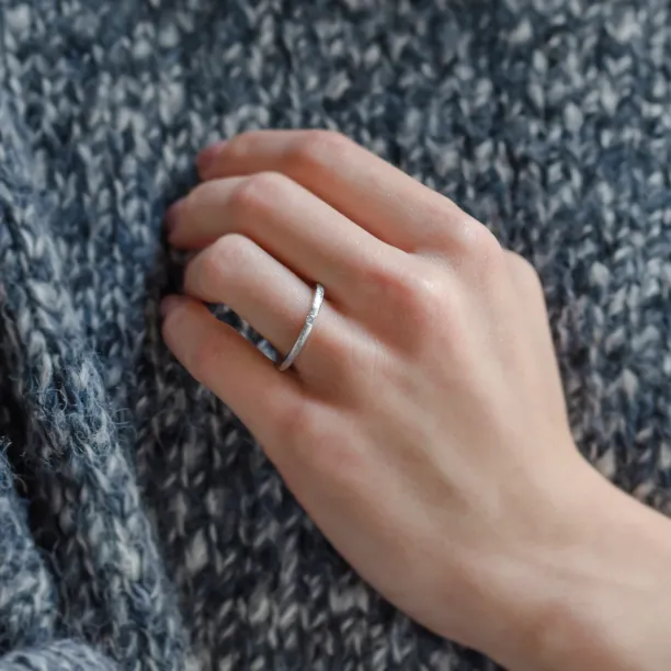 Minimalist engagement ring CHER Image