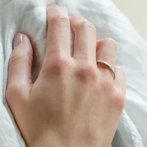 Minimalist engagement ring CHER Thumbnail