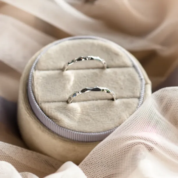 Unusual wedding rings with a shiny ESTELA Image
