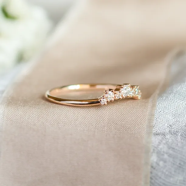Curved diamond ring KALIA Image